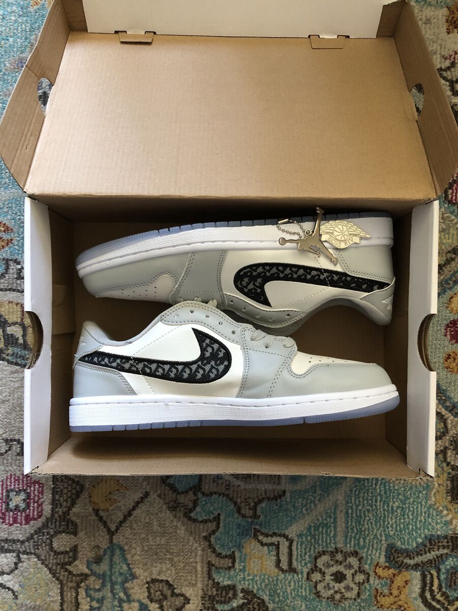Size 9.5 - Jordan 1 x Dior low replica