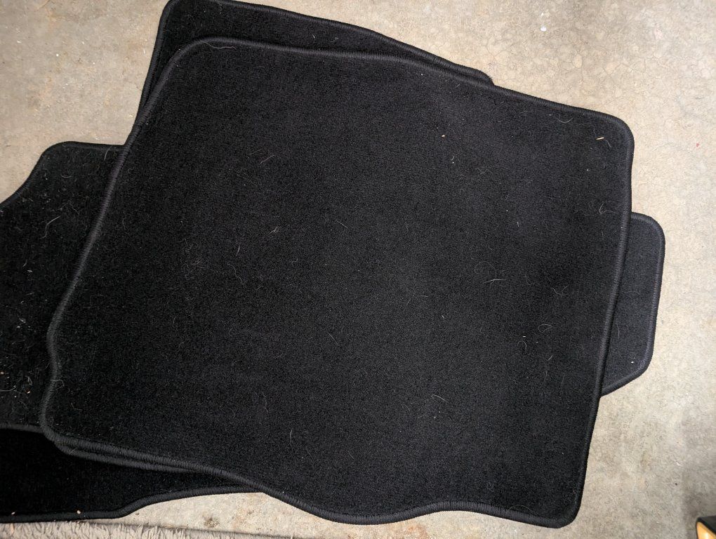 Main image 3