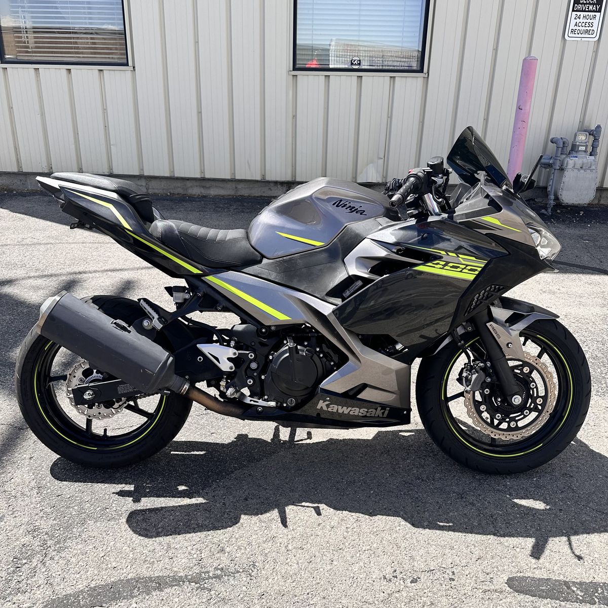 2021 Kawasaki Ninja 400 - Beginner Sport Bike