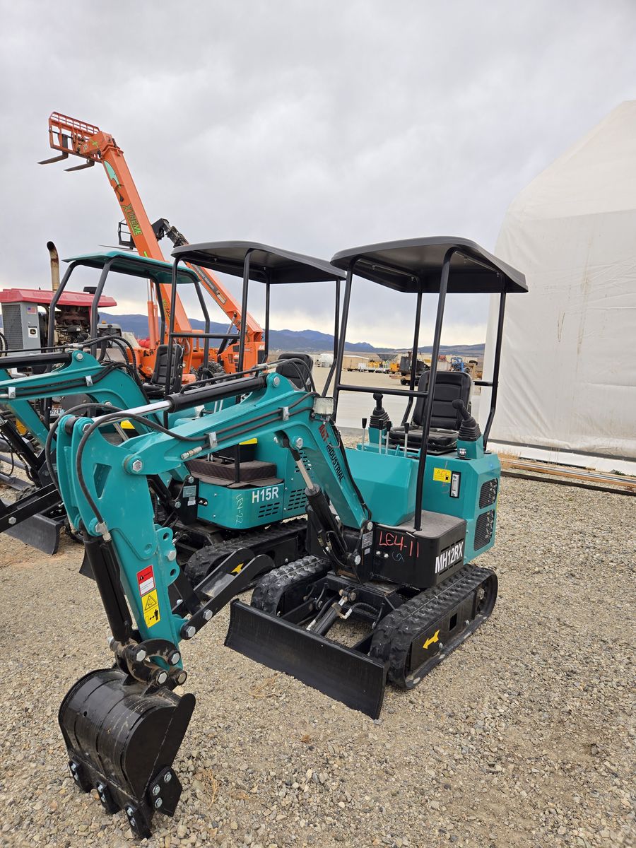 2025 AGT MH12RX Mini Excavator w Thumb # 4524