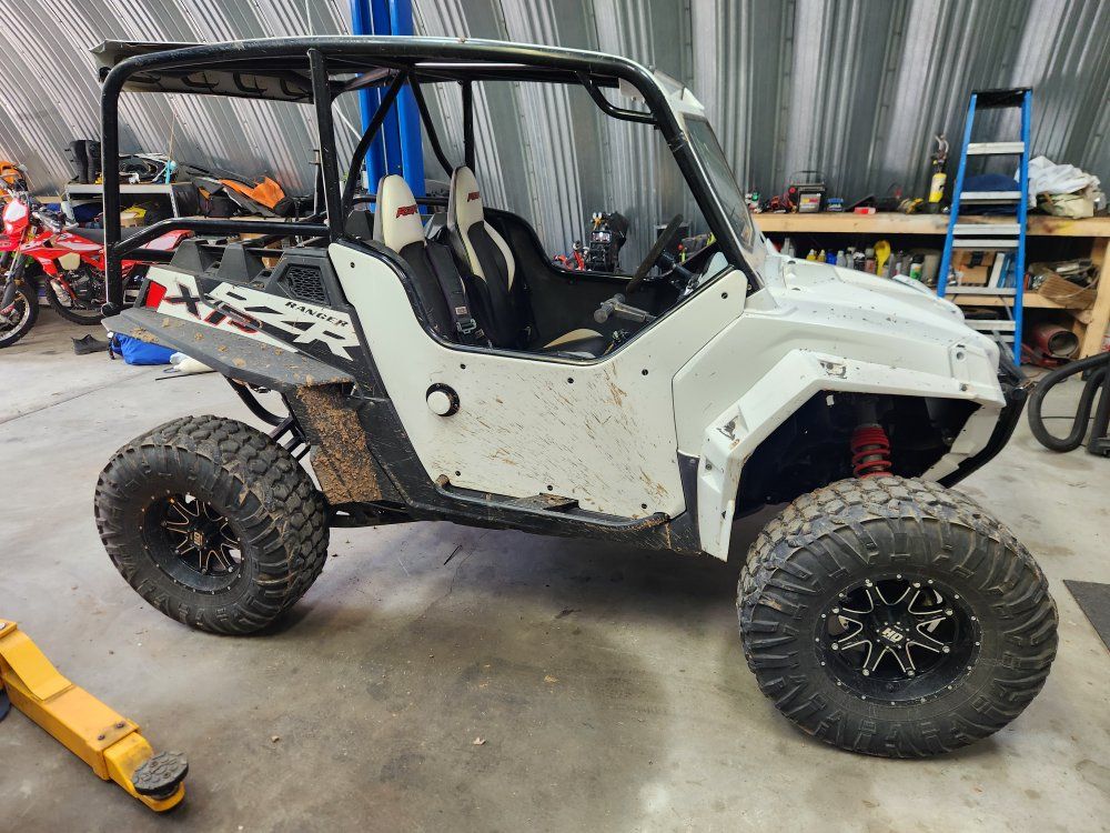 Polaris Rzr XP 900 buggy