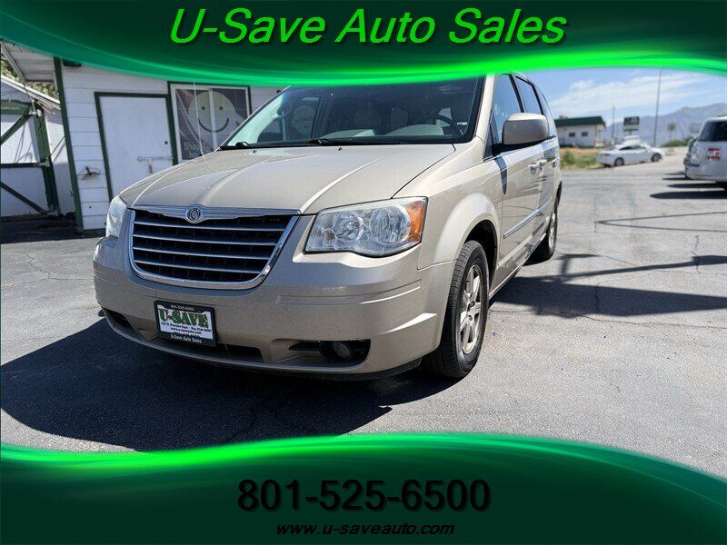 2009 Chrysler Town and Country Touring