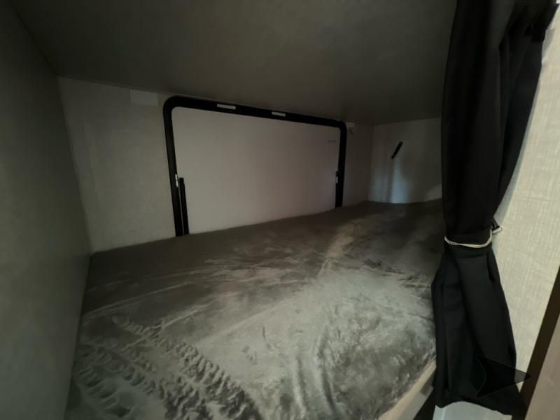 Main image 21