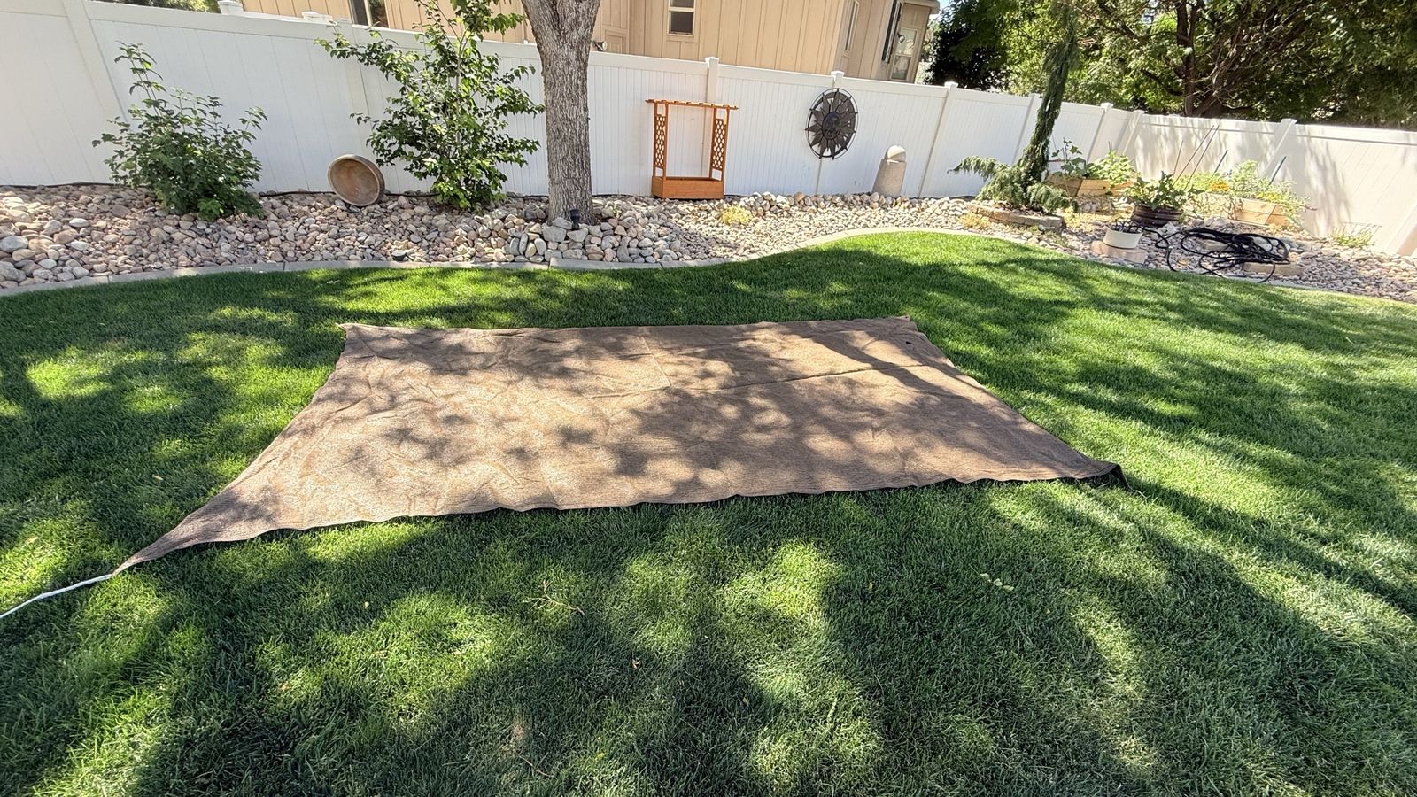 Large Outdoor Mesh Shade Tarp / Mat - Brown/Black, 3 in size hole