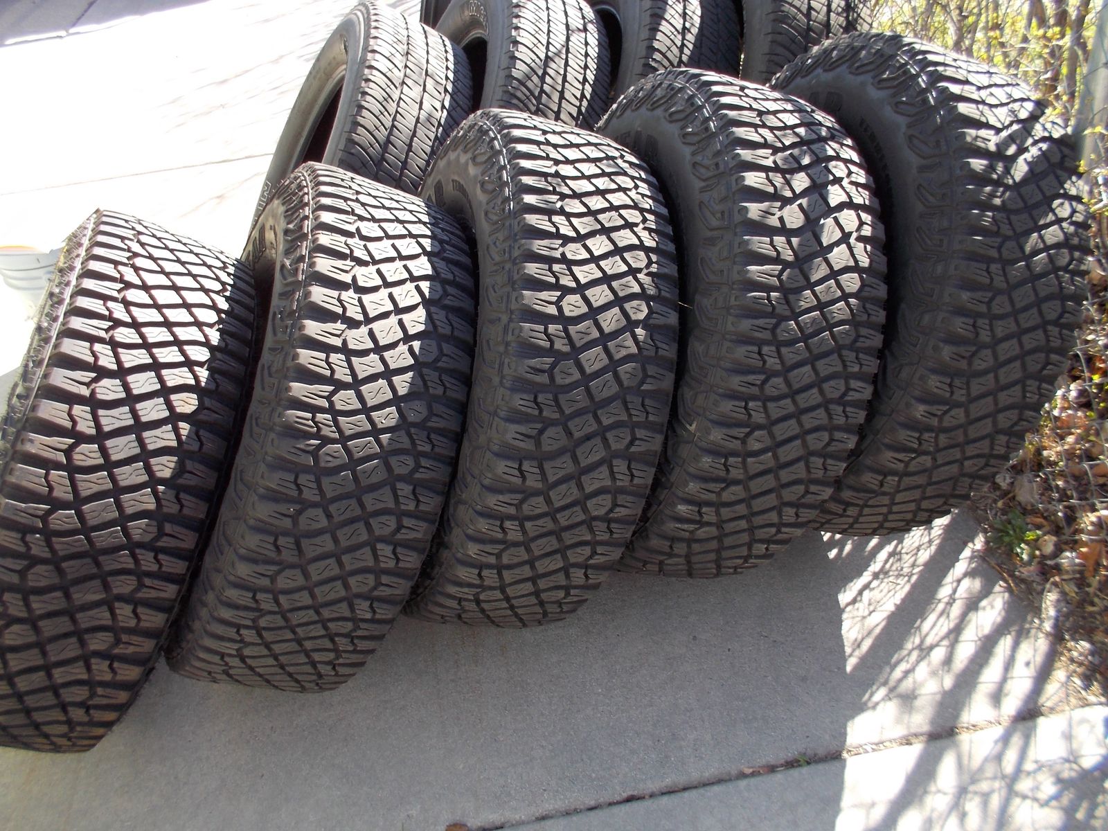 315-70-17 GOODYEAR TERRITORY MT