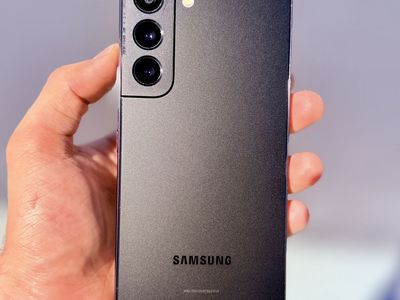 Samsung Galaxy S22, 128 GB - Unlocked