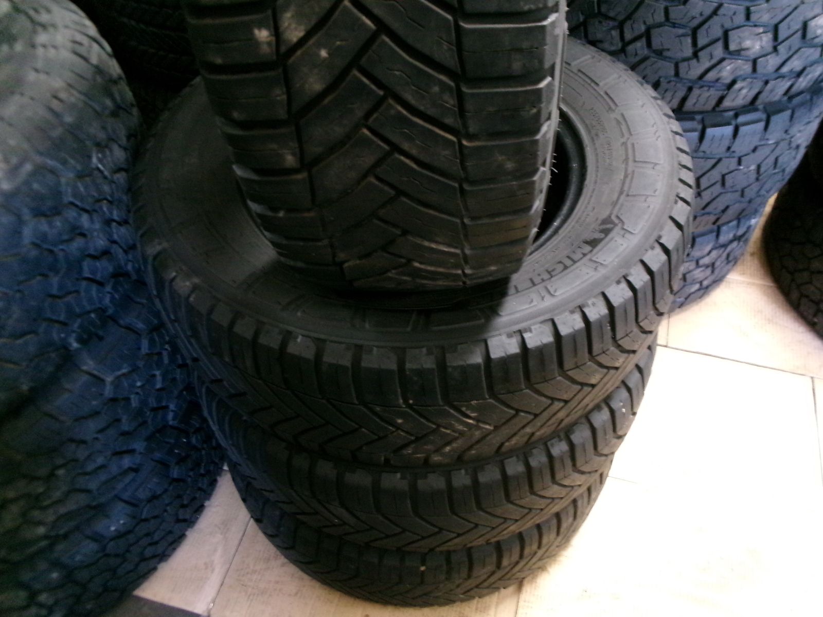 235/65R16 MICHELIN AGILITY CROSSCLIMATE SET OF USED TIRES