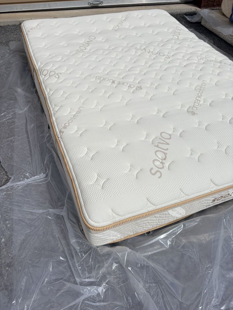 Saatva Memory Foam Hybrid Full Mattress