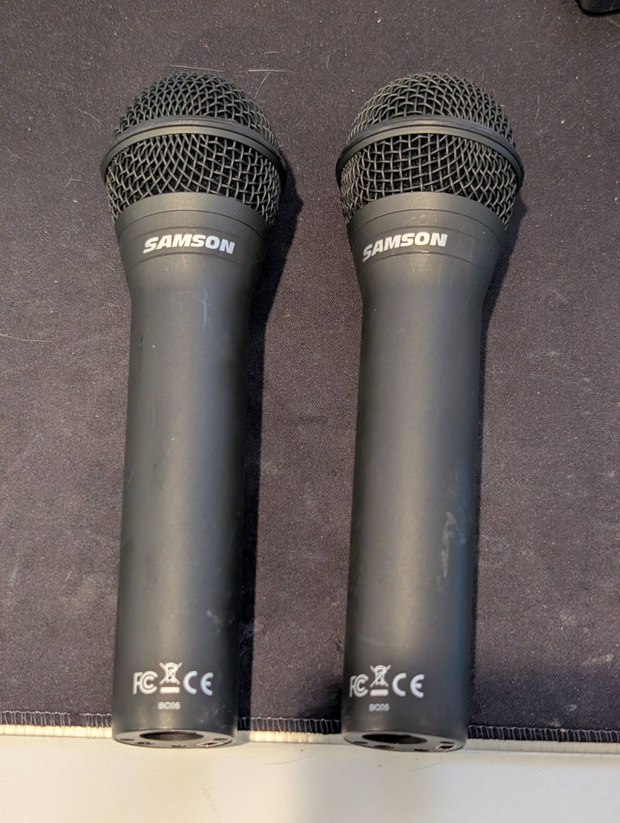 Samson Q2U USB or XLR dynamic microphones great for podcasting etc