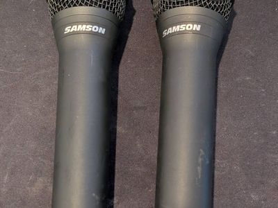 Samson Q2U USB or XLR dynamic microphones great for podcasting etc