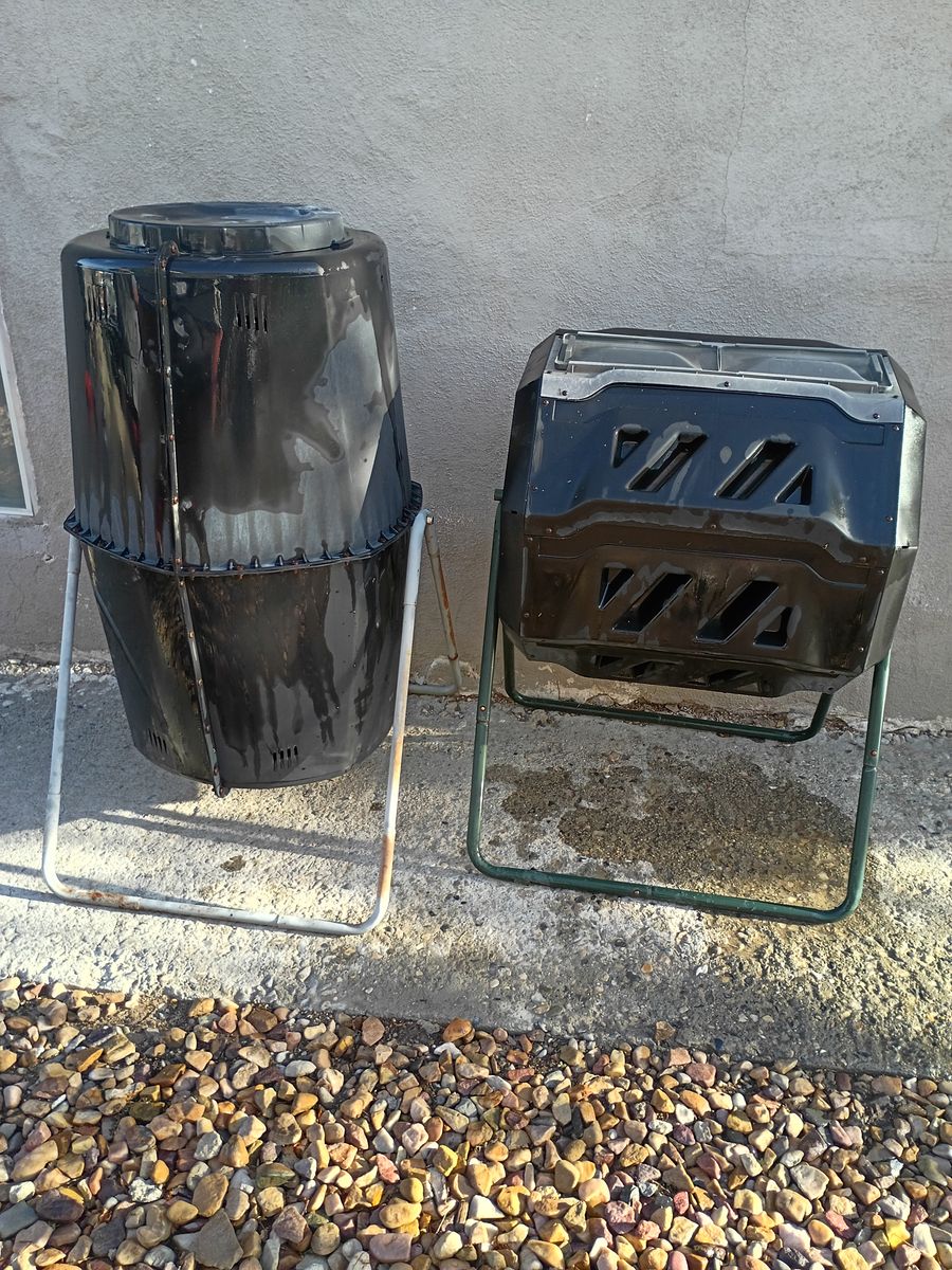 Compost tumbler