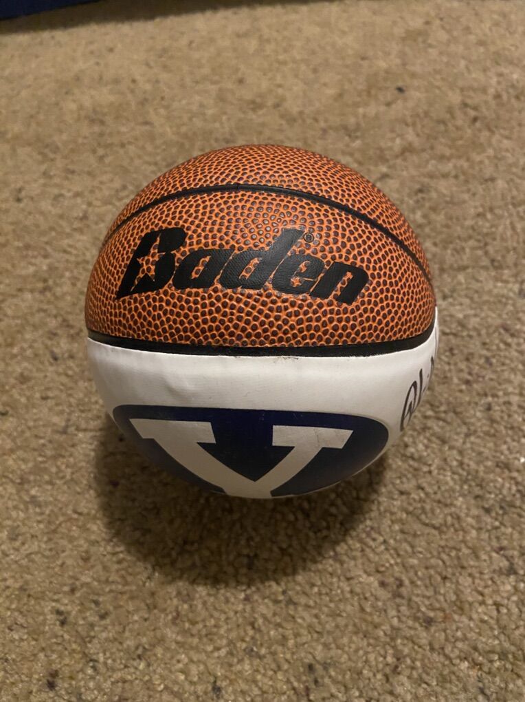 BYU Basketball Signed By AJ Dybansta and More