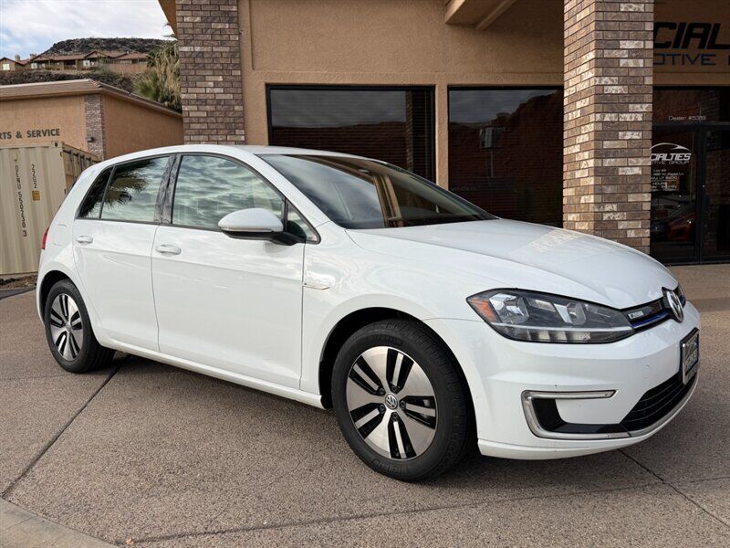 2017 Volkswagen e-Golf SE