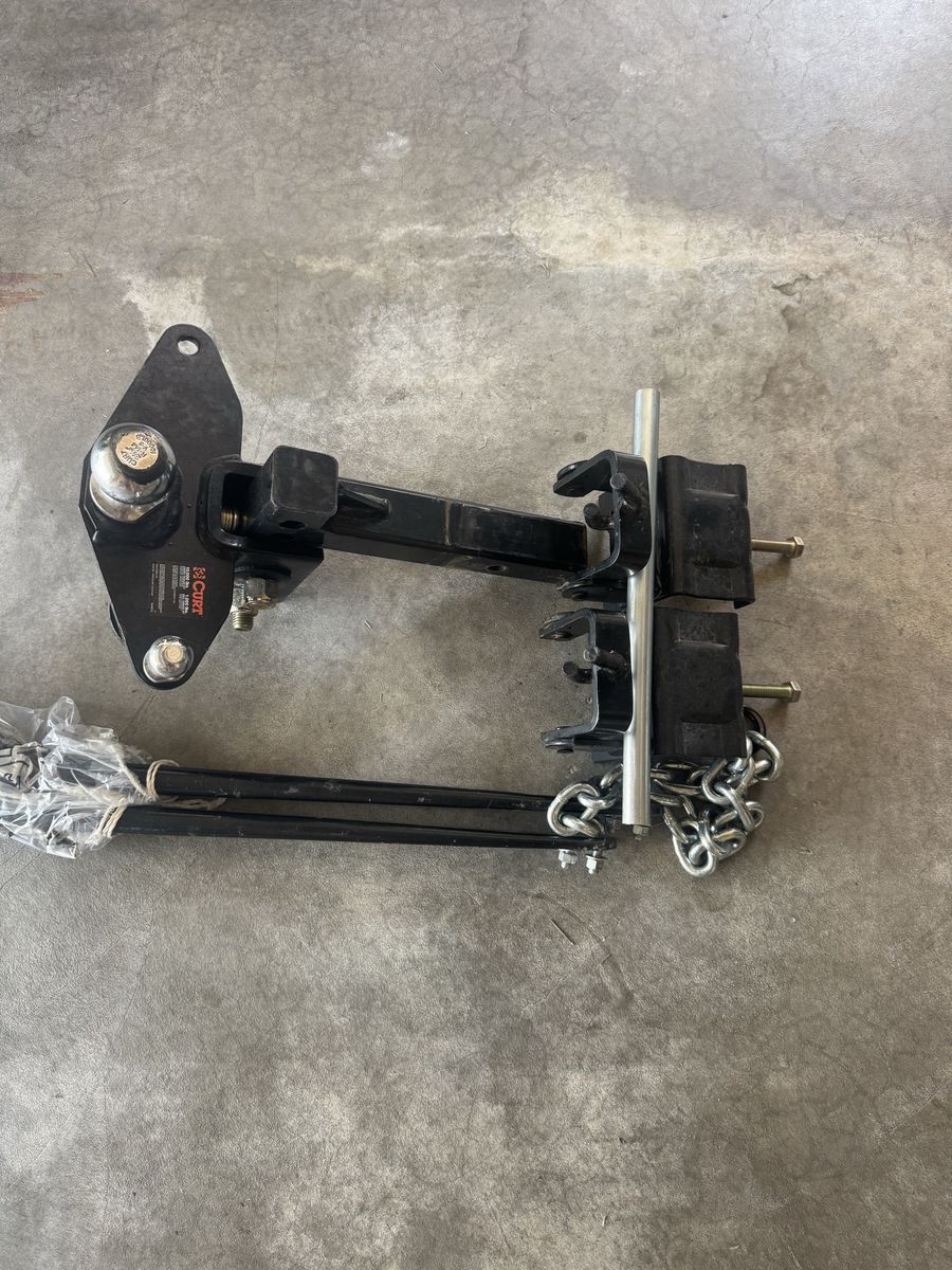 CURT 10K lbs Weight Distribution Hitch WDH