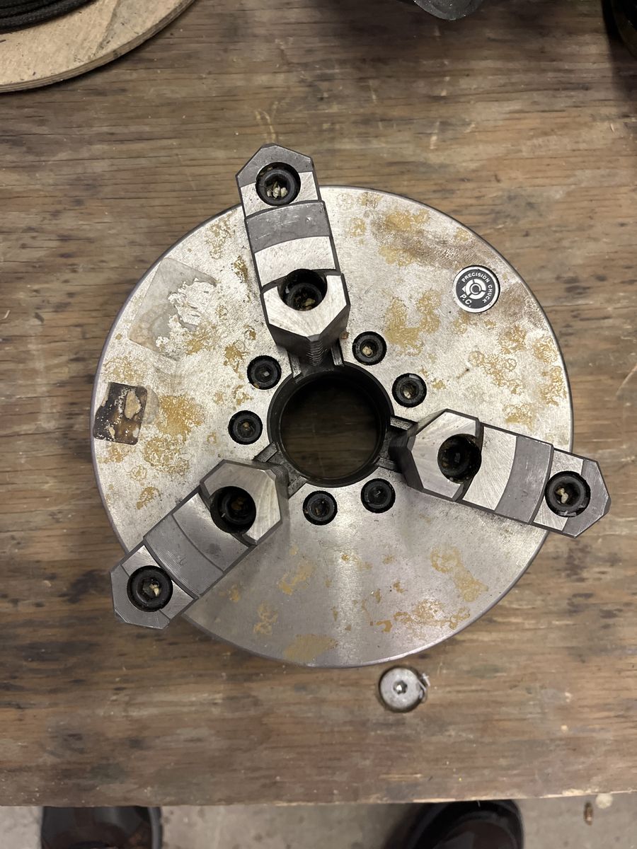 Lathe chuck
