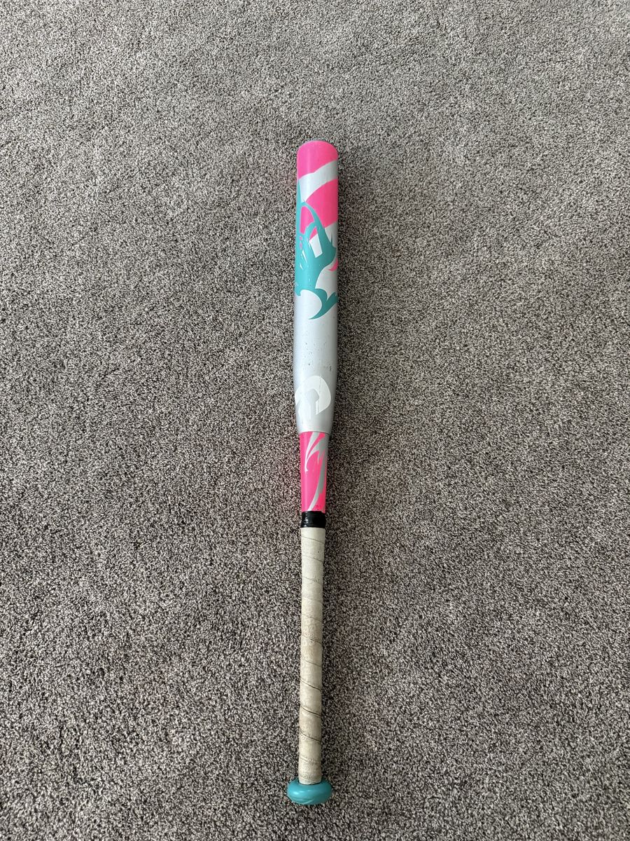 DeMarini CF Series Fastpitch Softball Bat 31 Inch 18 oz Pink and Teal