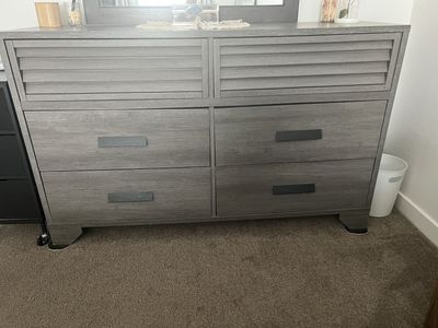 Modern Gray 6-Drawer Dresser with Slatted Top Drawers