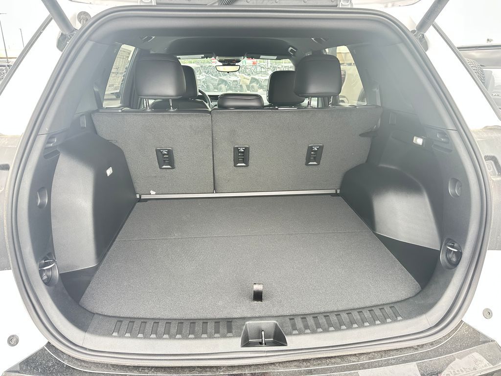 Main image 12