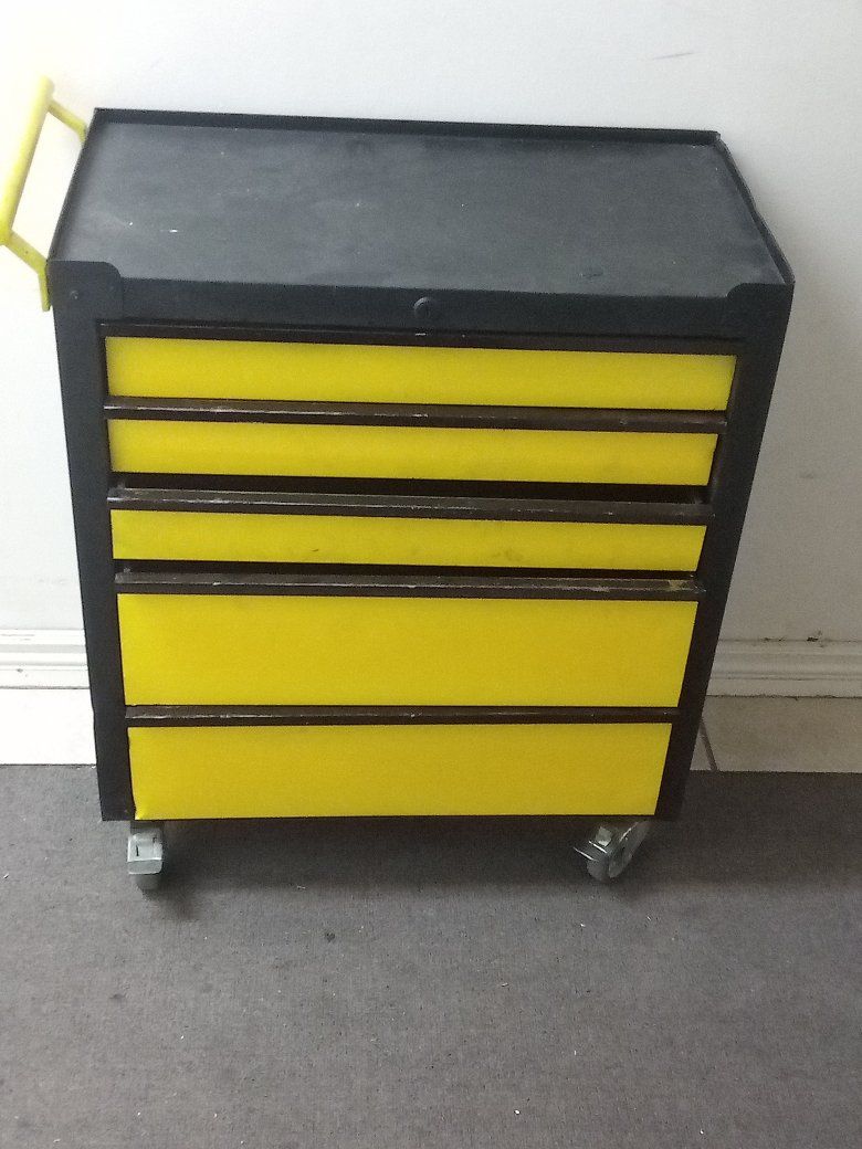$ 50 OBO
Heavy Duty 5-Drawer Rolling Tool Cart - Black & Yellow Steel Construction with Wheels