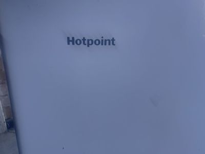 Hotpoint White Chest Freezer - Compact & Efficient Food Storage Solution