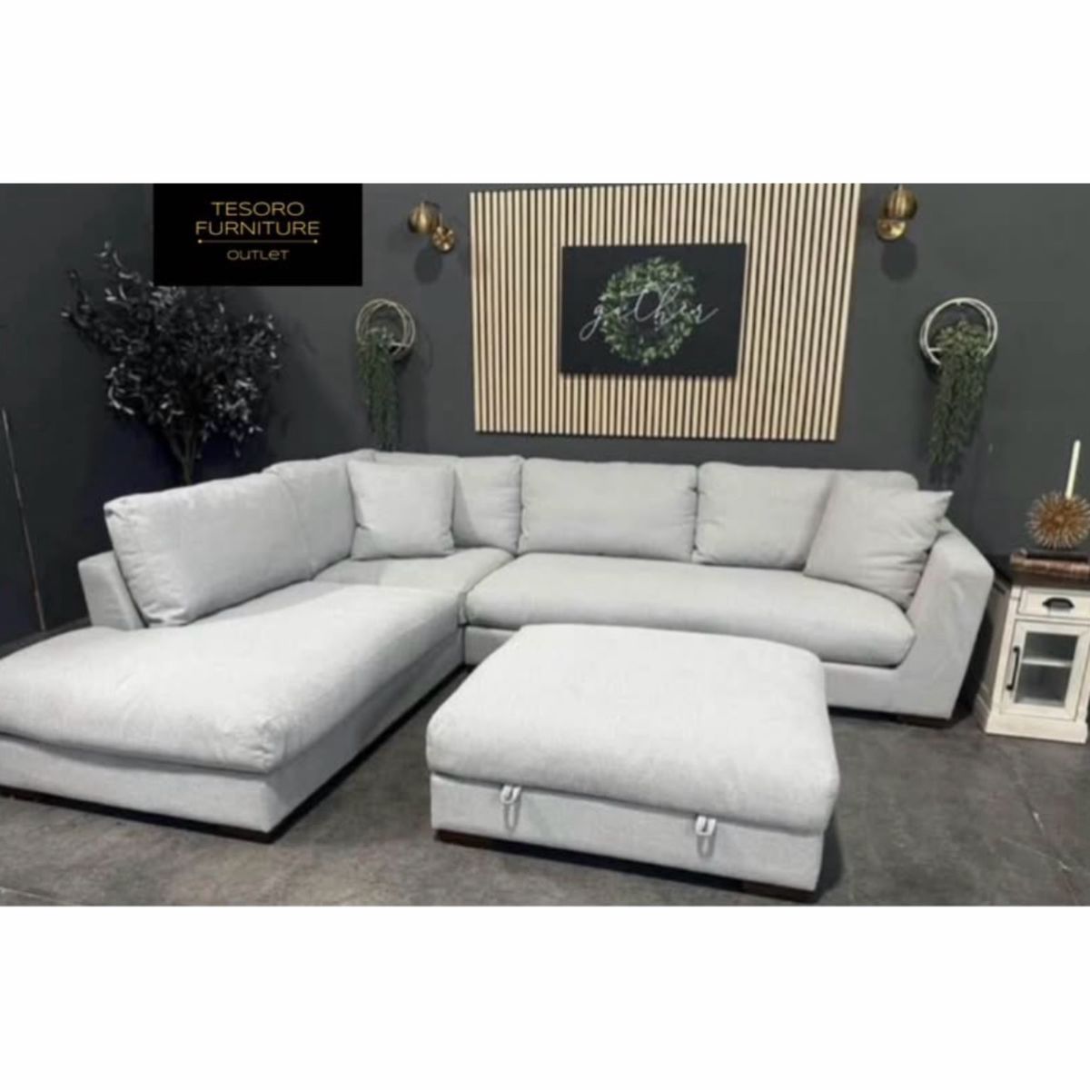 MODERN SECTIONAL AND OTTOMAN AMAZING DEAL‼️WE OFFER DELIVERY