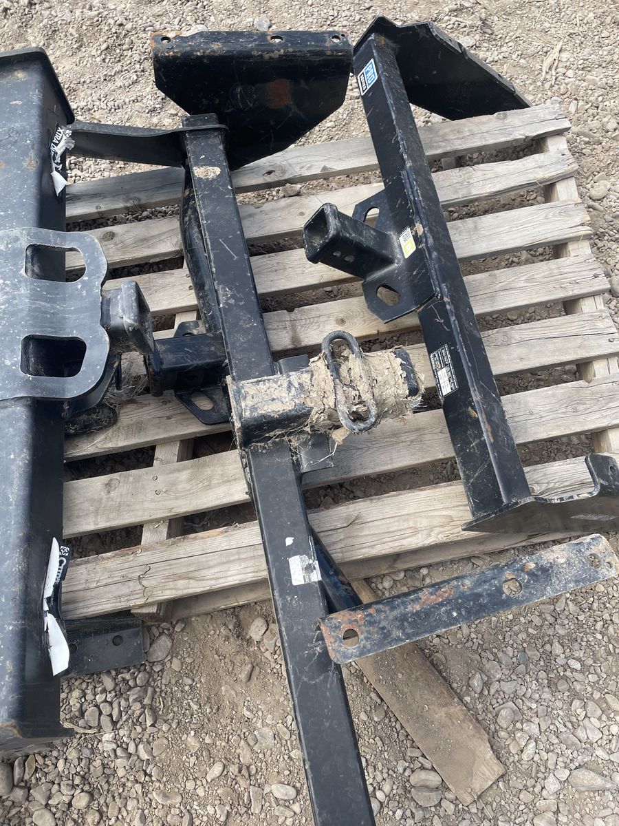 bolt on trailer hitchs  all differnt sizes