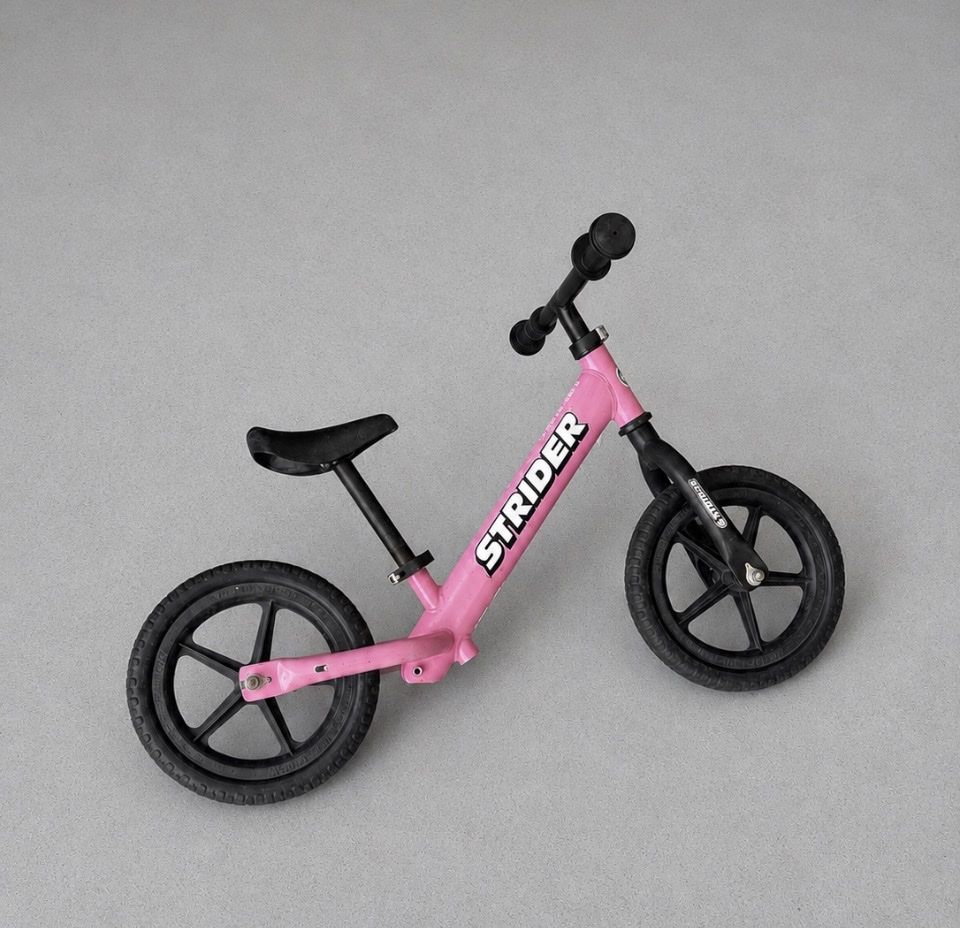 Strider 12 Classic Kids Balance Bike - Pink