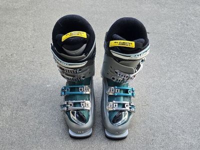 Kid's Salomon 2-2.5 Ski Boots 267mm Mondo 22-22.5