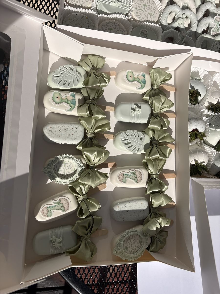 Custom Sweet Treats - Baby Showers, Birthday Parties, Weddings, etc.