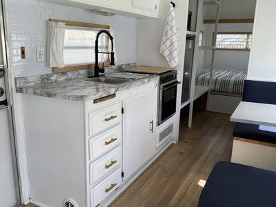 RV with Solar, Sleeps 6-8