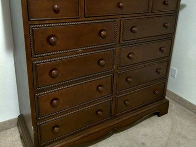 Dresser Cherry 11 Drawers
