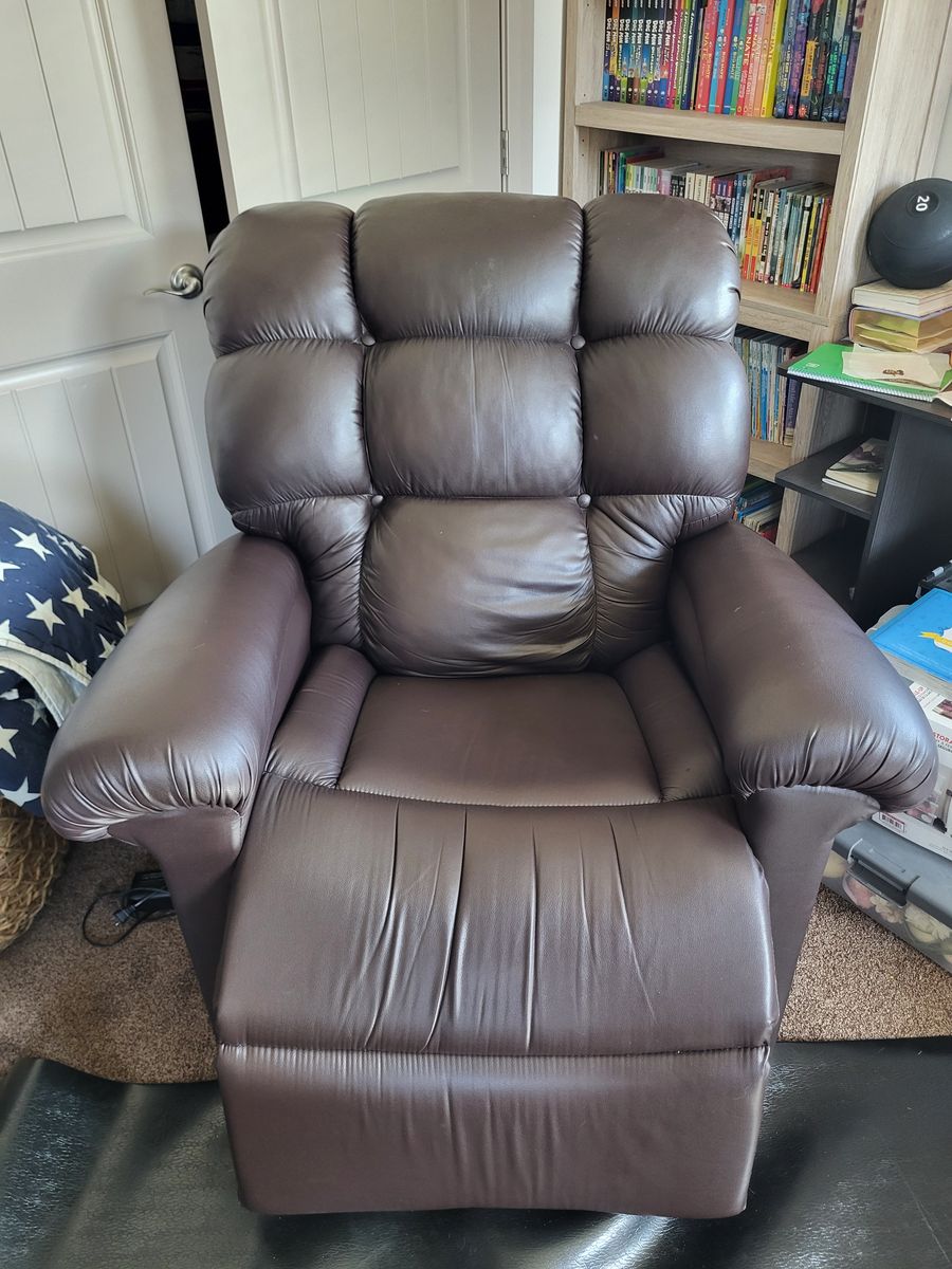 Golden Technologies Leather Power chair