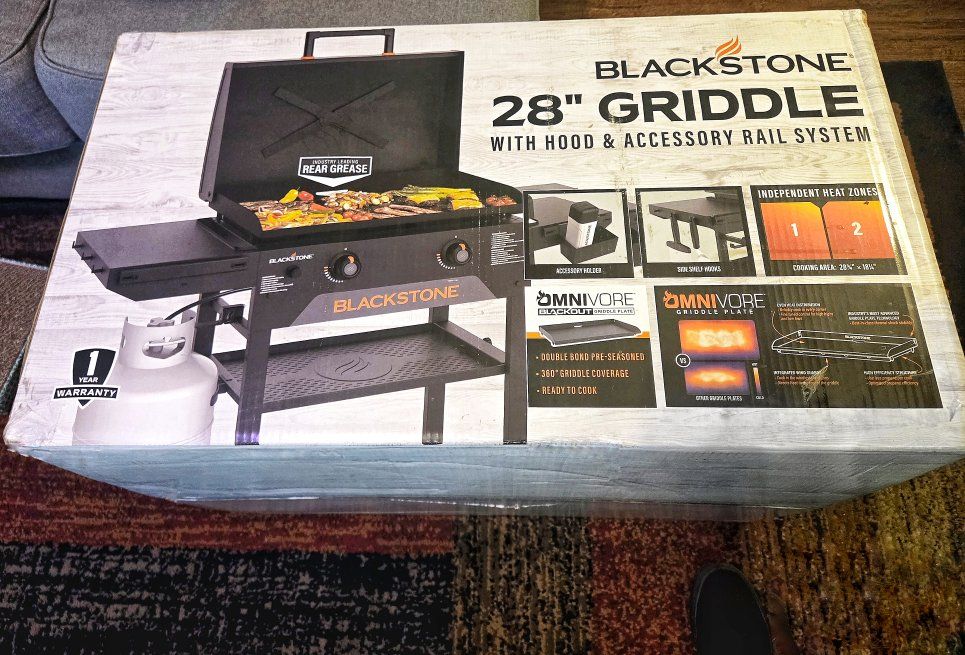 Blackstone 28” Omnivore Griddle.
bbq grill.
