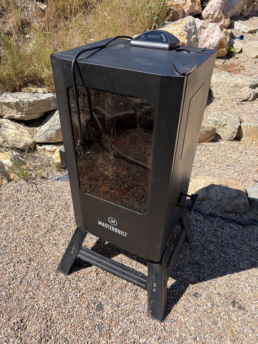 Masterbuilt Digital Electric Smoker