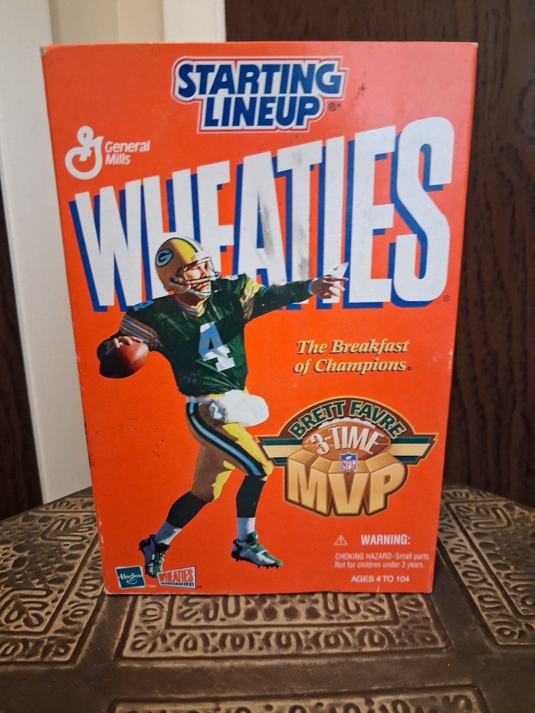 Vintage Starting Lineup Wheaties Champion Collection Brett Favre Figure with Card & Medallion