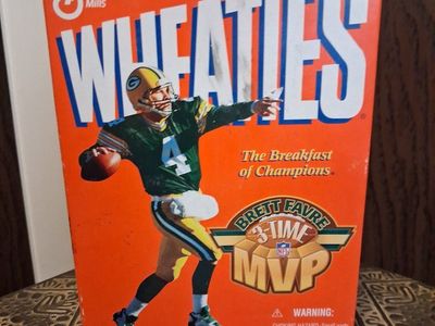Vintage Starting Lineup Wheaties Champion Collection Brett Favre Figure with Card & Medallion