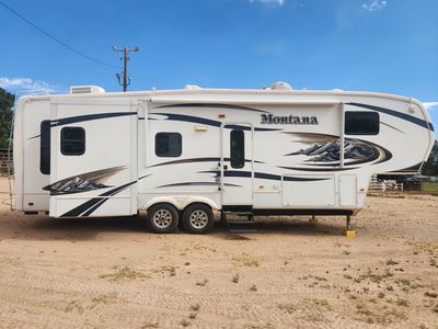 2010 KEYSTONE MONTANA 3150 RL 5TH WHEEL RV TRAILER