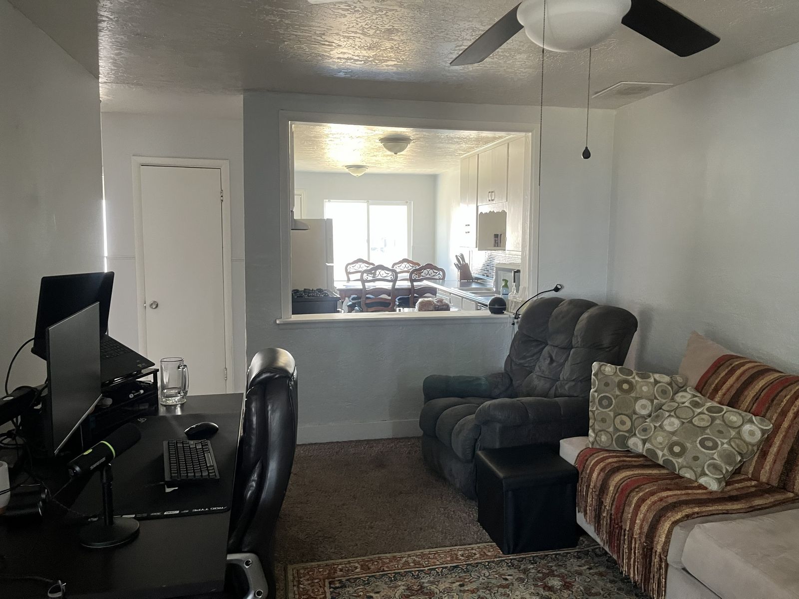 Main image 10
