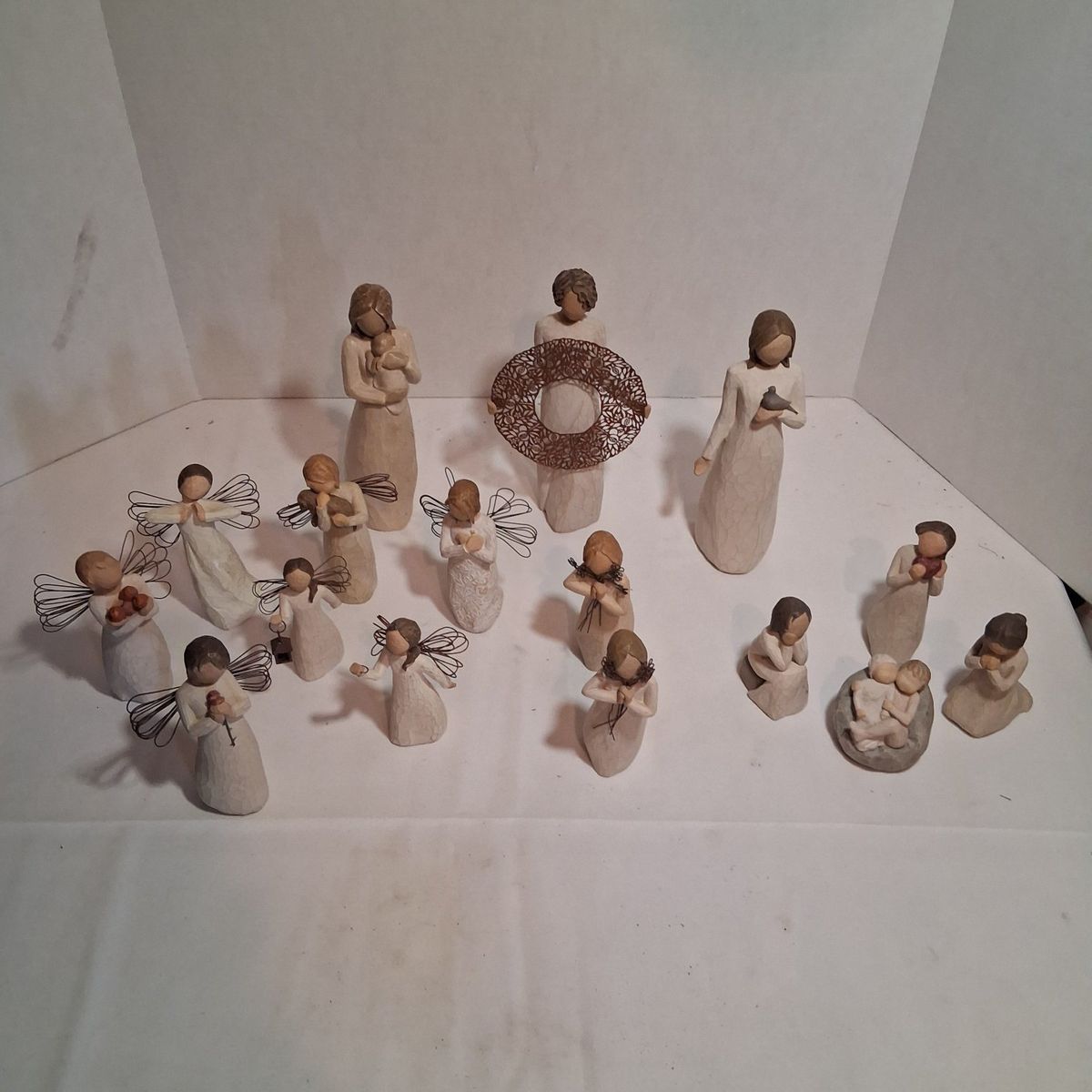 Willow tree figurines