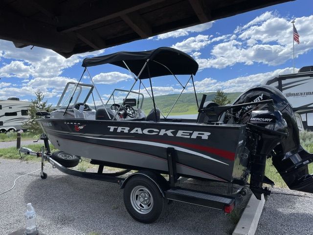 2014 Tracker Targa V 18 WT – Fish/Ski Combo – Low Hours – Loaded With Upgrades