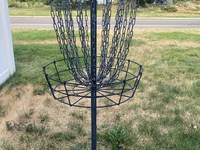 Black Hole Pro Portable Disc Golf Basket with Transit Bag