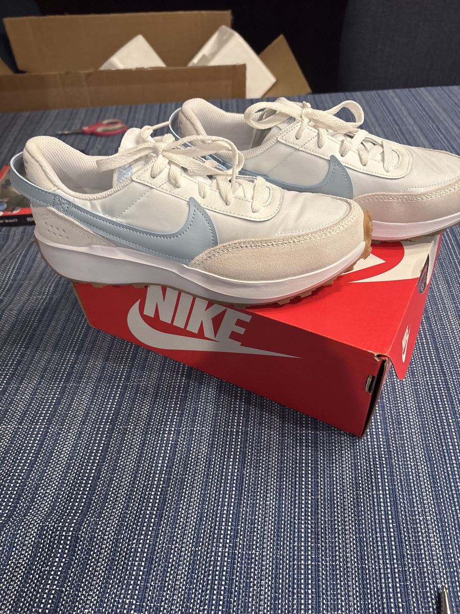 Nike Waffle Debut white & light blue size 8