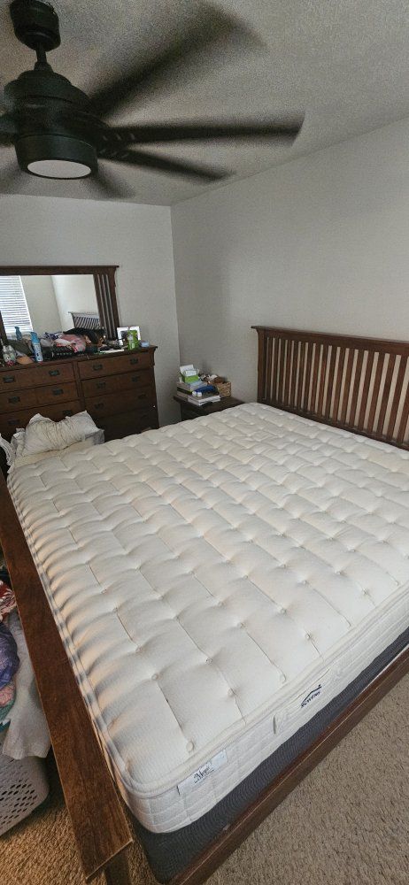 RC Willey King Mattress & Twin box spring