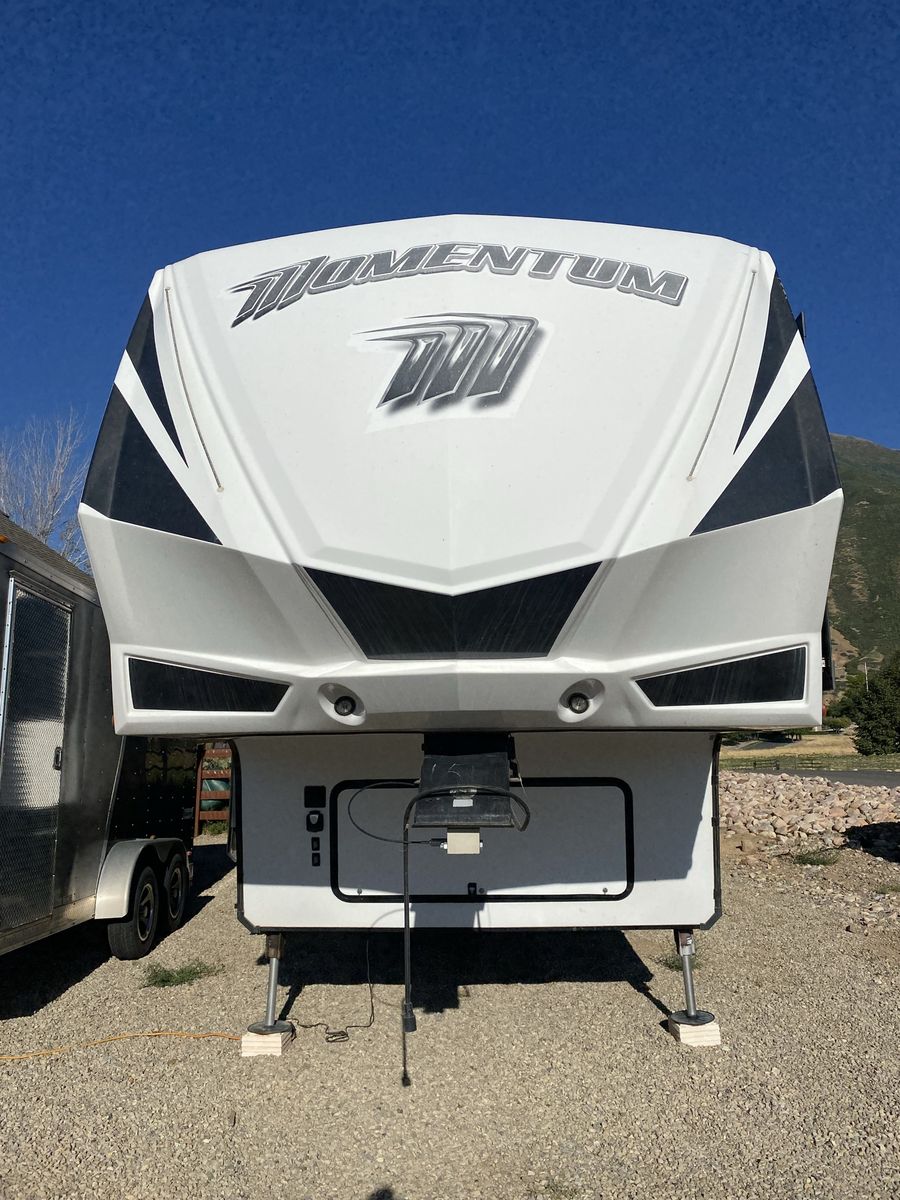 Stay In Mapleton, Ut.! In A 42' Toyhauler!