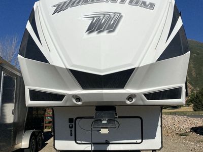 Stay In Mapleton, Ut.! In A 42' Toyhauler!