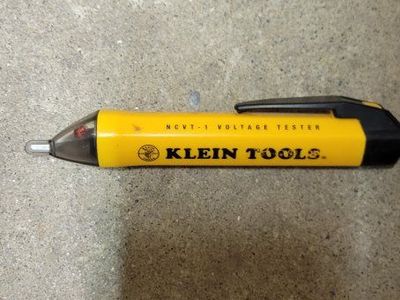 Klein Tools NCVT-1 Non-Contact Voltage Tester Pen-Style AC 50-1000V