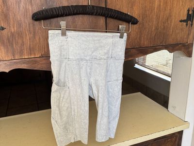 Lululemon Fast Free Short Biker High Rise - sz 4