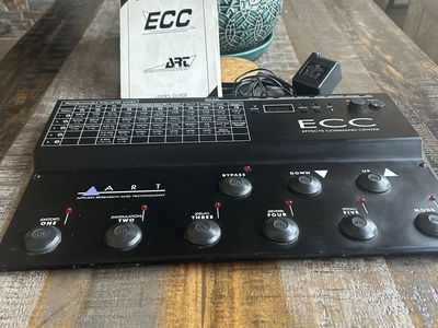 ART ECC Effects Command Center Floor Processor with Power Adapter and Manual