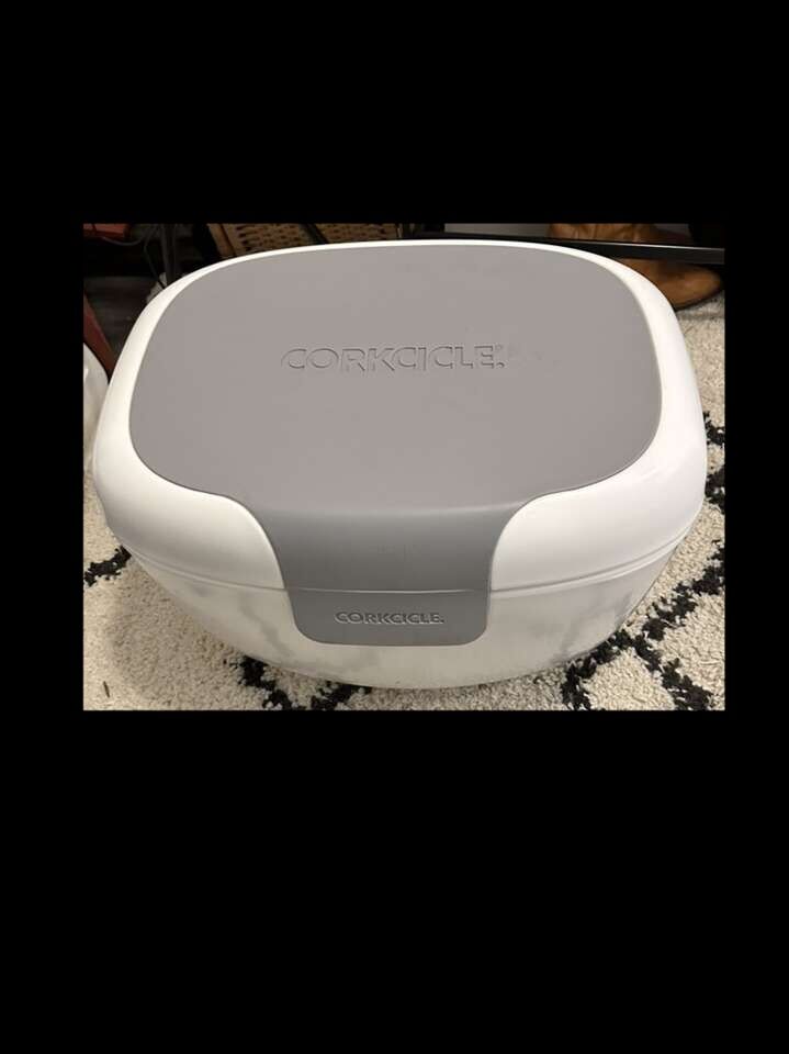 *NEW*. Corkcicle Cooler