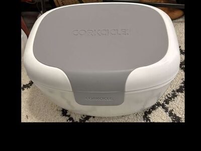 *NEW*. Corkcicle Cooler